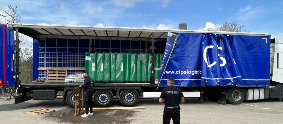 Operacion de transporte para montaje de mobiliario urbano